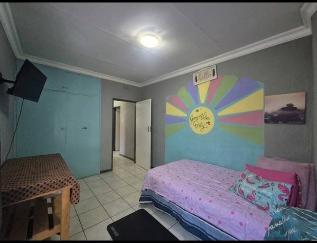 3 BEDROOM TOWNHOUSE FOR SALE IN THREE RIVERS